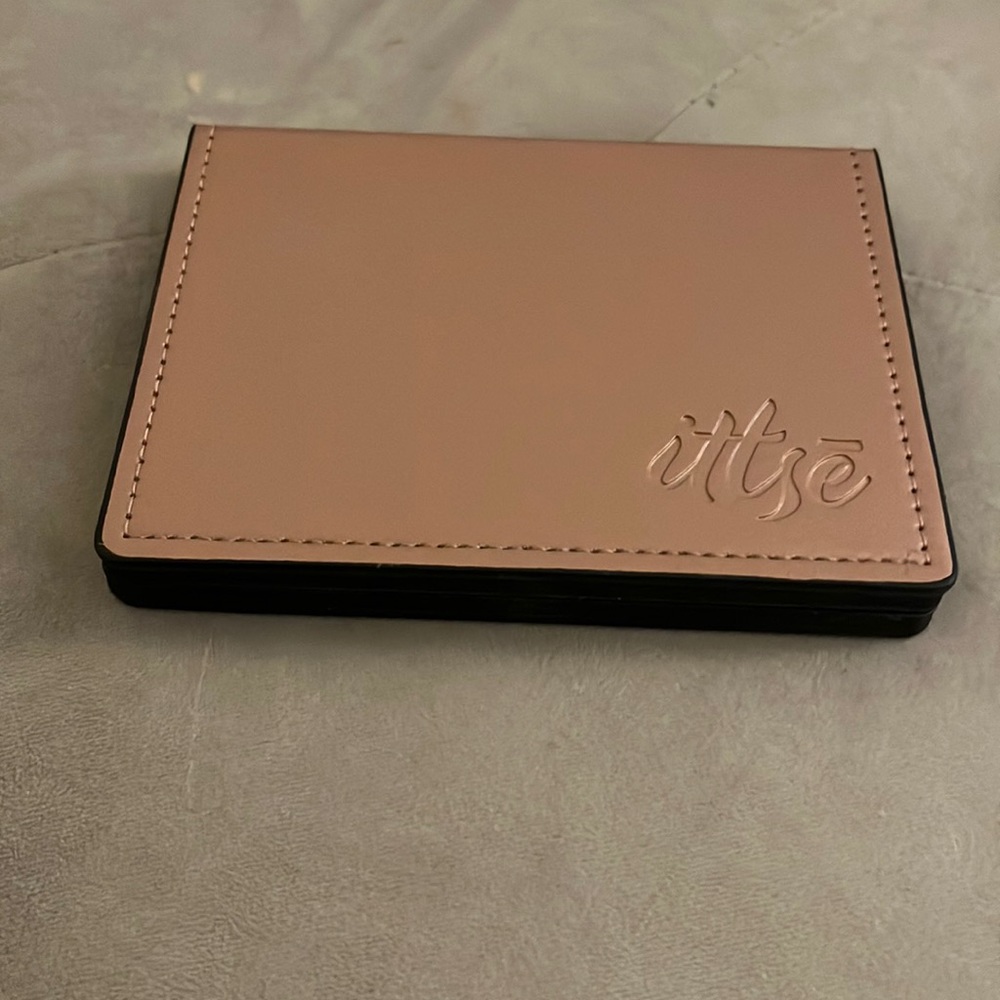 Ittse Neutral Eyeshadow Palette - never used